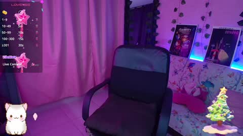 Snapshot of hinata_te3n chatting on 12/31/24, 03:01 violet moon online show from 12/31/24, 03:01