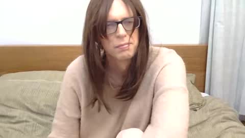 HiRiley online show from 11/06/25, 09:37