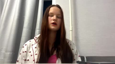 Snapshot of hirokobab chatting on 10/14/25, 02:29 Viola online show from 10/14/25, 02:29