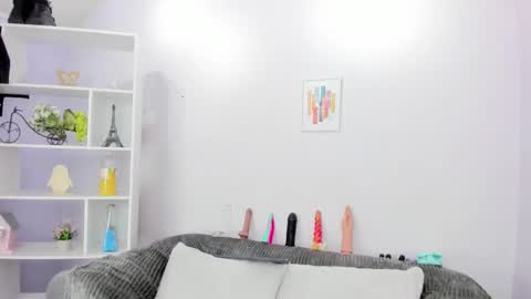 hiyakasudere_ online show from 09/22/25, 06:32