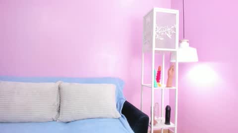 hiyakasudere_ online show from 09/30/25, 06:57