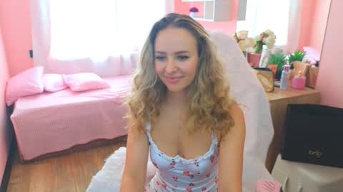 Ksenia online show from 09/27/25, 01:54