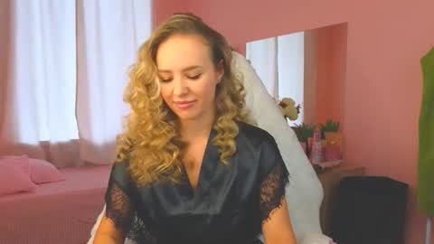 Ksenia online show from 10/11/25, 03:17