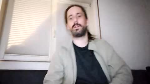 H online show from 01/12/25, 01:42