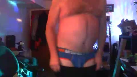 hobbes80 online show from 12/31/24, 05:11