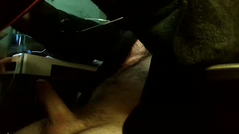 Snapshot of hockeybrad92 chatting on 01/23/25, 11:48 Hairy Hockey Player 92 online show from 01/23/25, 11:48