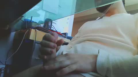 Snapshot of hockeybrad92 chatting on 02/21/25, 06:04 Hairy Hockey Player 92 online show from 02/21/25, 06:04