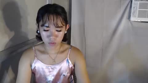 Snapshot of hoelykarrie chatting on 11/15/25, 05:16 Karrie3 online show from 11/15/25, 05:16