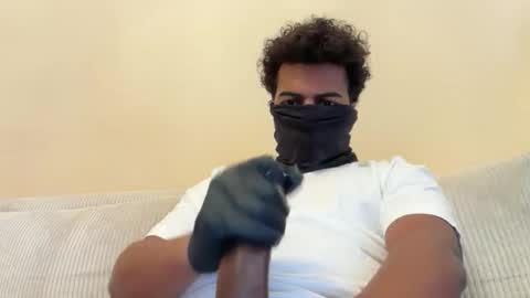 Snapshot of holefucker3000 chatting on 12/03/25, 09:40 holefucker3000 online show from 12/03/25, 09:40