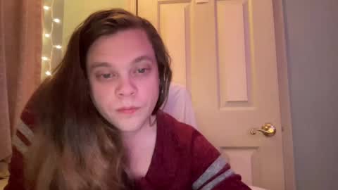 Snapshot of holly23hopefull chatting on 12/29/24, 03:44 Hollys Drive threw Side Of CB. online show from 12/29/24, 03:44