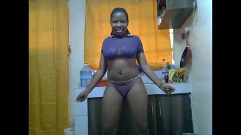 Snapshot of holly_molly11 chatting on 09/09/25, 01:10 holly molly11 online show from 09/09/25, 01:10