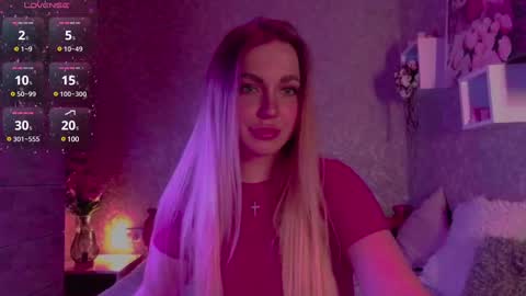Snapshot of holly_molly8 chatting on 02/25/25, 07:58 holly_molly8 online show from 02/25/25, 07:58