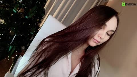 Snapshot of hollyextra chatting on 01/16/25, 07:20 hollyextra online show from 01/16/25, 07:20