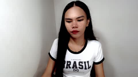 hollyhalo online show from 11/11/25, 02:06