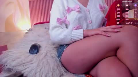 Holly online show from 09/16/25, 11:33