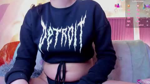 Holly online show from 09/24/25, 11:46