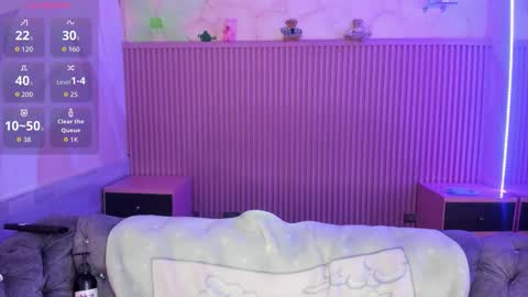 Holly online show from 10/28/25, 08:00