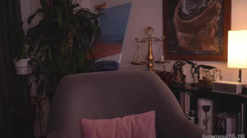 Snapshot of hollylinder_ chatting on 09/24/25, 02:04 Holly Linder online show from 09/24/25, 02:04