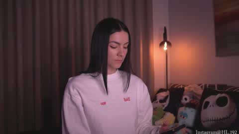 Snapshot of hollylinder_ chatting on 10/16/25, 02:01 Holly Linder online show from 10/16/25, 02:01