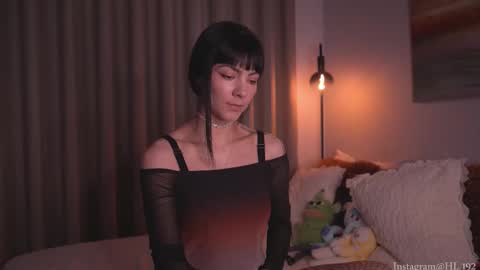 Snapshot of hollylinder_ chatting on 11/02/25, 01:30 Holly Linder online show from 11/02/25, 01:30