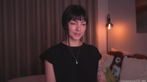 Snapshot of hollylinder_ chatting on 11/05/25, 01:38 Holly Linder online show from 11/05/25, 01:38