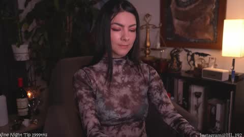 Snapshot of hollylinder_ chatting on 11/08/25, 02:01 Holly Linder online show from 11/08/25, 02:01