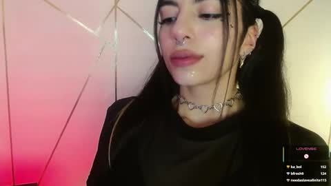 Snapshot of hollyxx_ chatting on 03/01/25, 06:43 holly online show from 03/01/25, 06:43