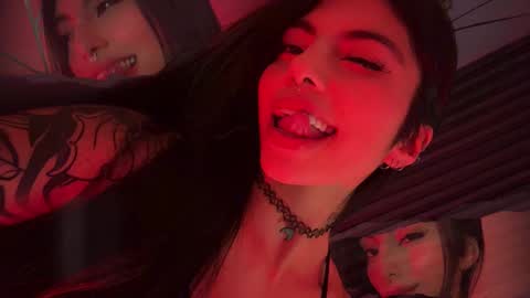 Snapshot of hollyxx_ chatting on 03/05/25, 05:29 holly online show from 03/05/25, 05:29