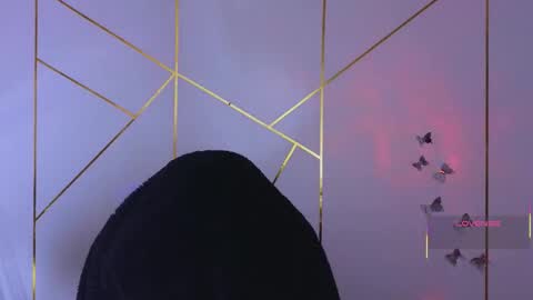 Snapshot of hollyxx_ chatting on 11/06/25, 01:34 holly online show from 11/06/25, 01:34