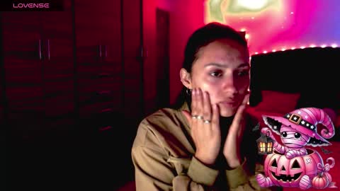 Juli online show from 10/24/25, 01:35