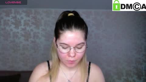 Welcome guys  Pleasure to see you all here  My name is MichaelaTip menu is active Private is open  online show from 01/21/25, 05:16