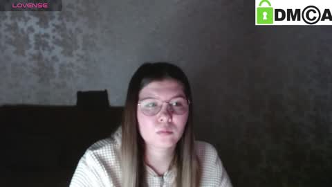 Welcome guys  Pleasure to see you all here  My name is MichaelaTip menu is active Private is open  online show from 03/05/25, 11:06