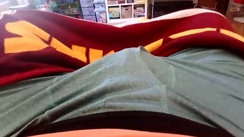 holycannoli123 online show from 10/21/25, 01:34