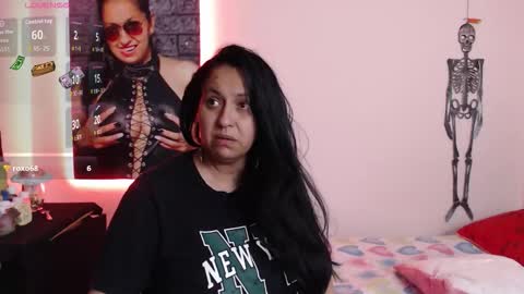 Snapshot of holydeath_1 chatting on 10/09/25, 10:52 Milena online show from 10/09/25, 10:52