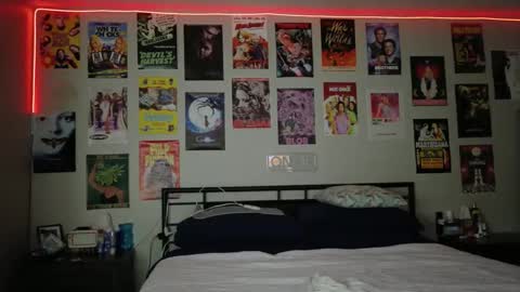 Honey online show from 09/17/25, 07:37