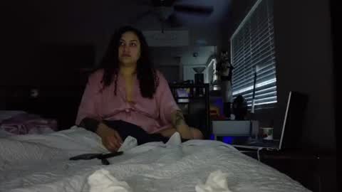 Honey online show from 10/11/25, 01:09