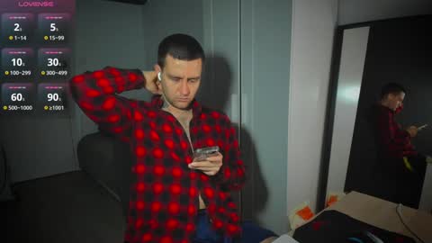 Snapshot of honestandrew chatting on 02/02/25, 06:26 Andrew online show from 02/02/25, 06:26
