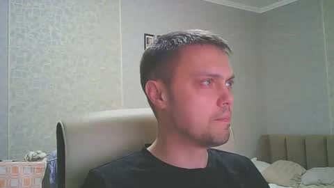 Snapshot of honesttojoy chatting on 02/10/25, 04:14 Henry online show from 02/10/25, 04:14