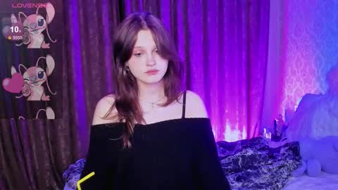 Lina online show from 10/20/25, 12:44