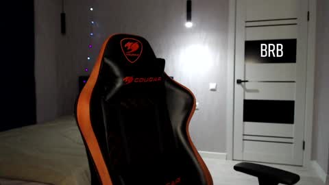 Snapshot of honey_furry chatting on 01/05/25, 11:55 Wolfy online show from 01/05/25, 11:55