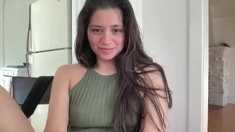 honey_laila online show from 03/04/25, 11:00