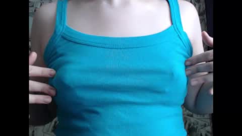 Snapshot of honey_mood chatting on 09/30/25, 07:46 Lina online show from 09/30/25, 07:46
