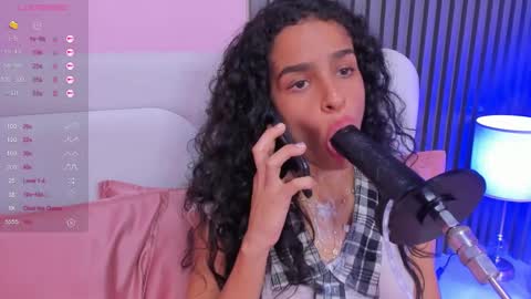 Snapshot of honey_sofii_ chatting on 03/02/25, 05:58 honey_sofii_ online show from 03/02/25, 05:58