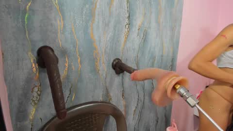 Snapshot of honey_sofii_ chatting on 09/23/25, 11:35 honey_sofii_ online show from 09/23/25, 11:35