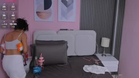 Snapshot of honey_sofii_ chatting on 09/29/25, 12:05 honey_sofii_ online show from 09/29/25, 12:05