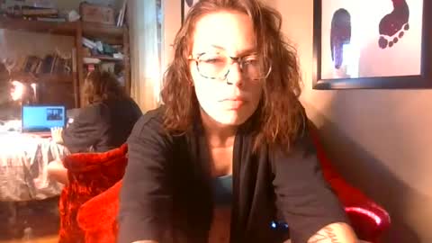 Snapshot of honey_wilde chatting on 10/23/25, 05:55 honey_wilde online show from 10/23/25, 05:55