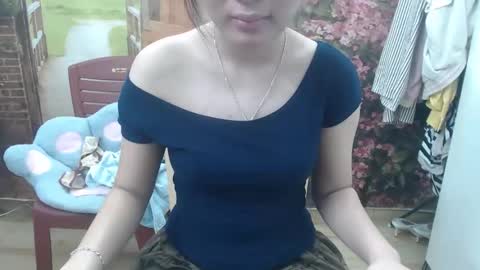 Snapshot of honeybaby2k chatting on 10/22/25, 03:07 honeybaby2k online show from 10/22/25, 03:07