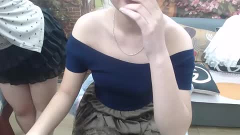 Snapshot of honeybaby2k chatting on 10/28/25, 02:15 honeybaby2k online show from 10/28/25, 02:15