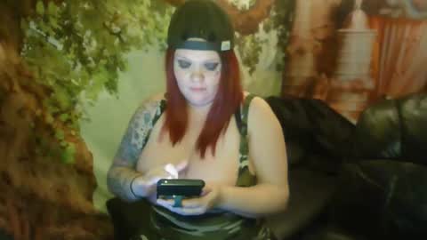Snapshot of honeychambers chatting on 10/21/25, 10:54 honeychambers online show from 10/21/25, 10:54