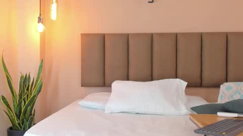 honeygray02 online show from 11/05/25, 03:06